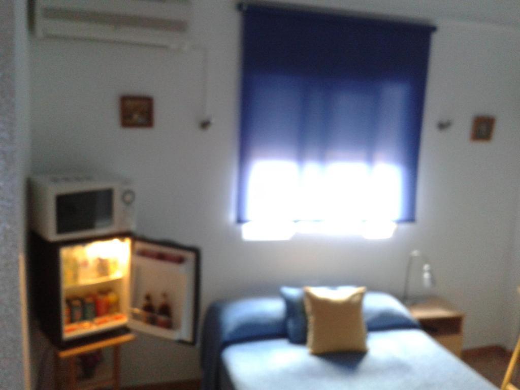 Hostal Arneva Orihuela الغرفة الصورة